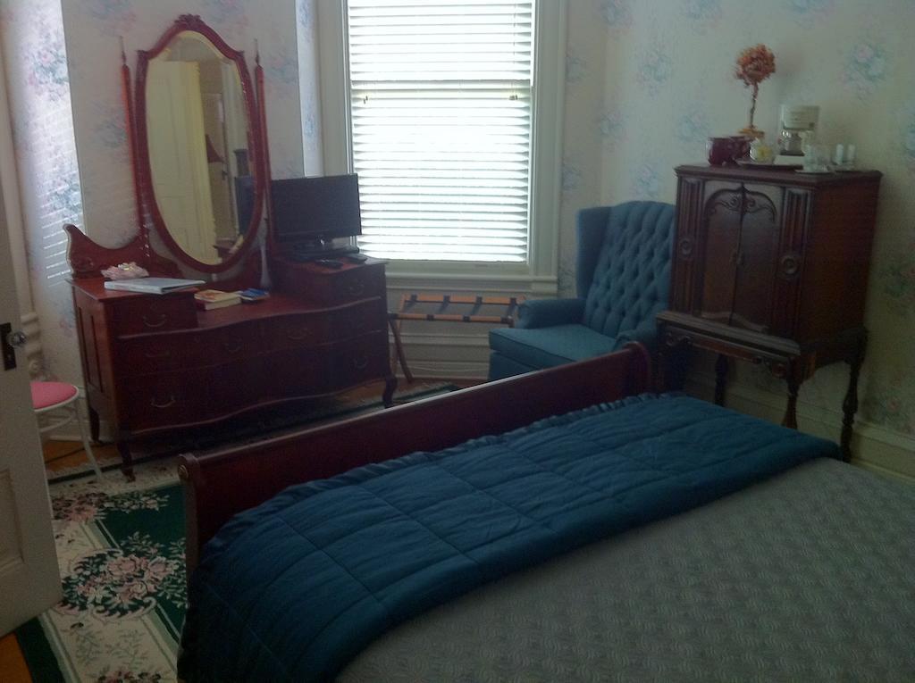 كارثج Grand Avenue Bed And Breakfast الغرفة الصورة