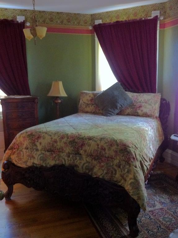 كارثج Grand Avenue Bed And Breakfast الغرفة الصورة
